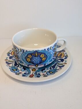 Villeroy & Boch 1973 Izmir cup and saucer set, Luxembourg